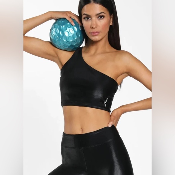 Koral Tops - Koral Attract Infinity Workout Top NWT Size Large